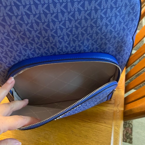 NWT! Michael Kors Backpack 16x13x6 royal blue - Picture 4 of 8
